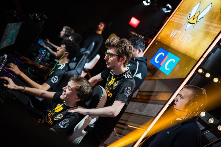 LoL : Vitality.Bee bat Misfits Premier - Récap LFL 2019